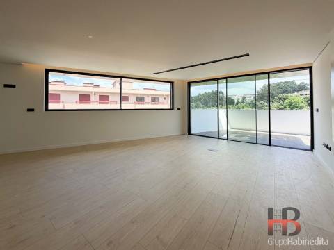 Apartamento T3 Venda em Gondomar (São Cosme), Valbom e Jovim,Gondomar