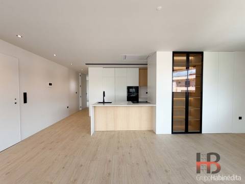 Apartamento T3 Venda em Gondomar (São Cosme), Valbom e Jovim,Gondomar