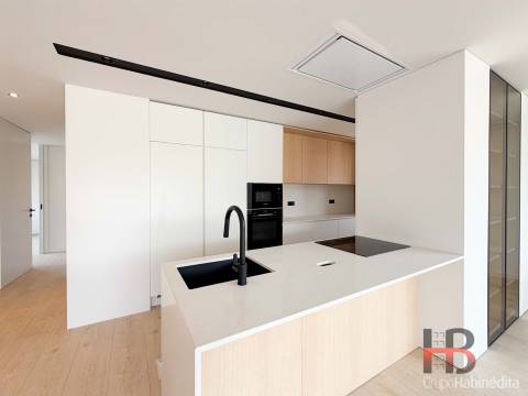 Apartamento T3 Venda em Gondomar (São Cosme), Valbom e Jovim,Gondomar
