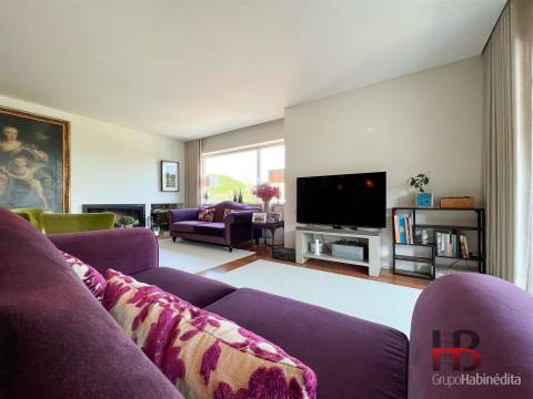 Apartamento T2 DUPLEX Arrendamento em Lordelo do Ouro e Massarelos,Porto