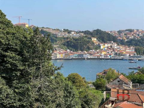 Apartamento T2 DUPLEX Arrendamento em Lordelo do Ouro e Massarelos,Porto
