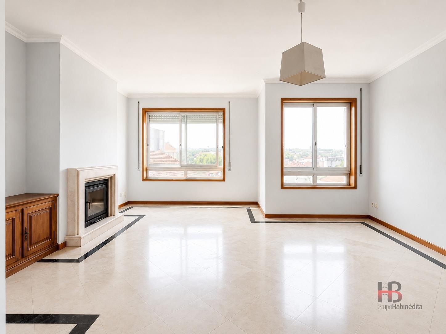 Apartamento T3 DUPLEX Arrendamento em São Mamede de Infesta e Senhora da Hora,Matosinhos