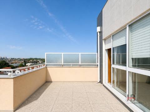 Apartamento T3 DUPLEX Arrendamento em São Mamede de Infesta e Senhora da Hora,Matosinhos