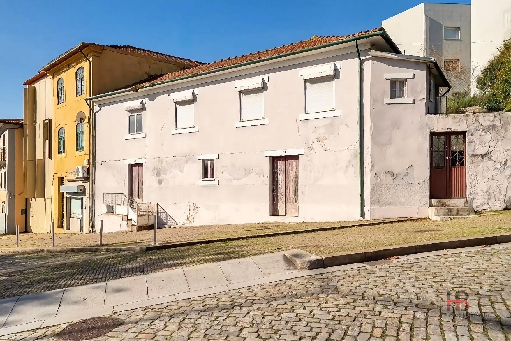 Moradia Geminada T4 Venda em Lordelo do Ouro e Massarelos,Porto