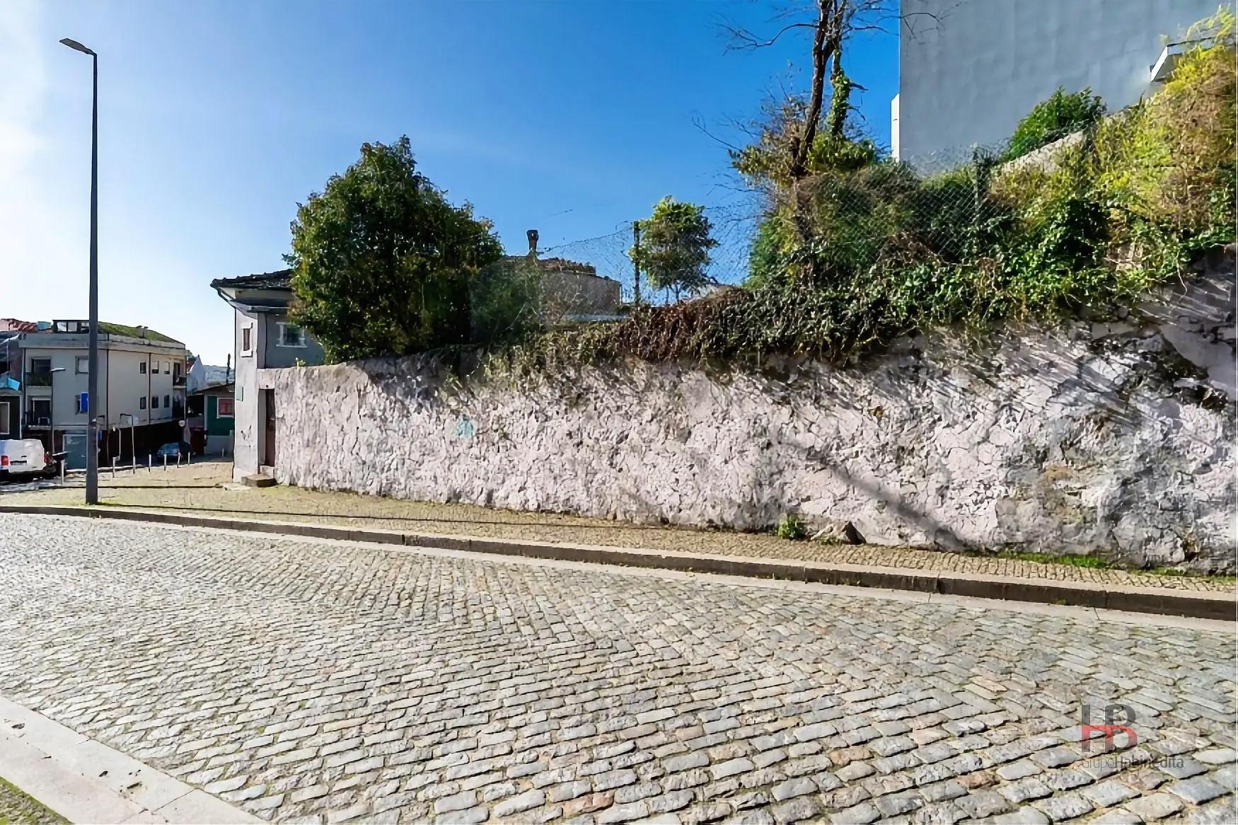 Moradia Geminada T4 Venda em Lordelo do Ouro e Massarelos,Porto