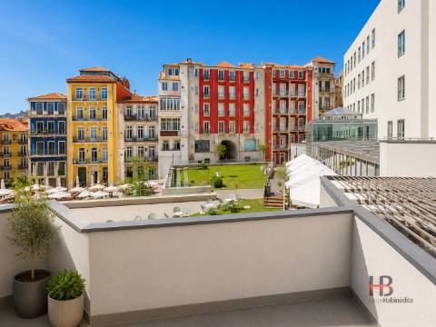 T1 Mobilado e Equipado | Edifício das Cardosas | Baixa do Porto
