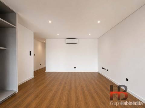 Apartamento T3 Venda em Gondomar (São Cosme), Valbom e Jovim,Gondomar