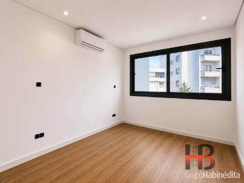 Apartamento T3 Venda em Gondomar (São Cosme), Valbom e Jovim,Gondomar