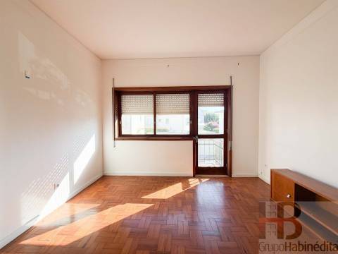 Apartamento T3 Venda em Ramalde,Porto