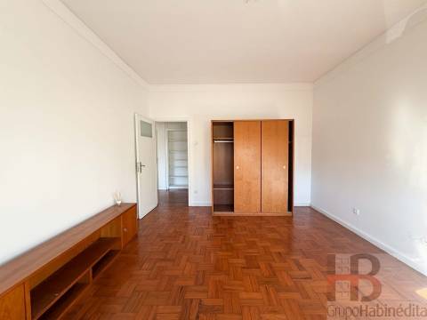 Apartamento T3 Venda em Ramalde,Porto