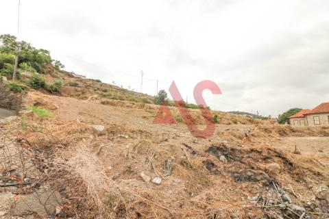 Lote de terreno para construção com com 3.393 m2 em São Miguel, Vizela