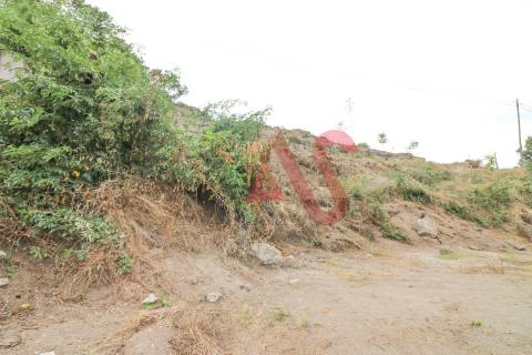 Lote de terreno para construção com com 3.393 m2 em São Miguel, Vizela