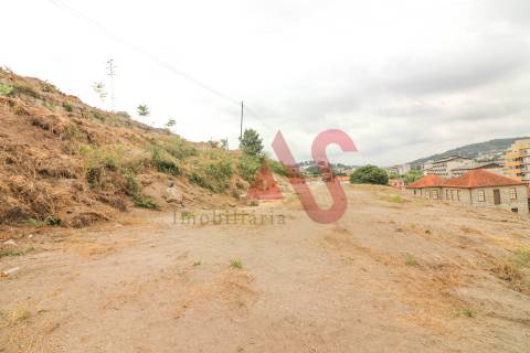 Lote de terreno para construção com com 3.393 m2 em São Miguel, Vizela