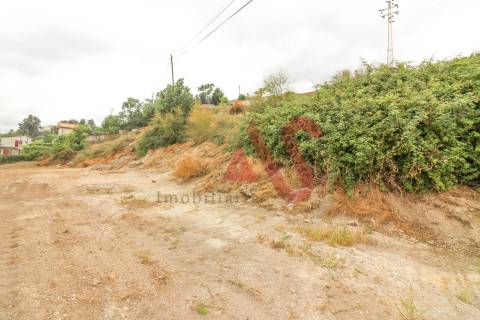 Lote de terreno para construção com com 3.393 m2 em São Miguel, Vizela