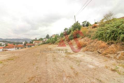 Lote de terreno para construção com com 3.393 m2 em São Miguel, Vizela