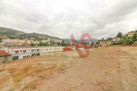 Lote de terreno para construção com com 3.393 m2 em São Miguel, Vizela