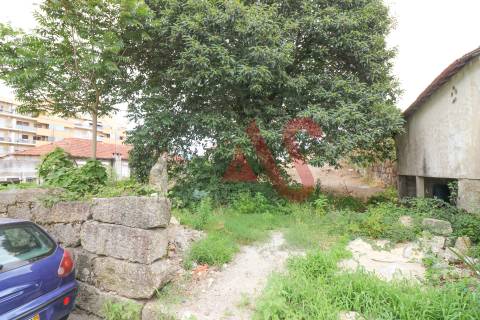 Lote de terreno para construção com com 3.393 m2 em São Miguel, Vizela