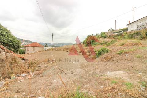 Lote de terreno para construção com com 3.393 m2 em São Miguel, Vizela