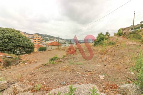 Lote de terreno para construção com com 3.393 m2 em São Miguel, Vizela