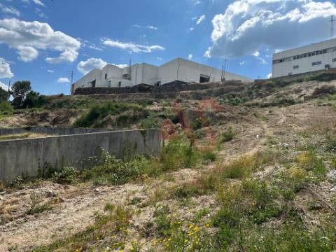 Terreno para construção Industrial com 5.685 m2 em Infias, Vizela