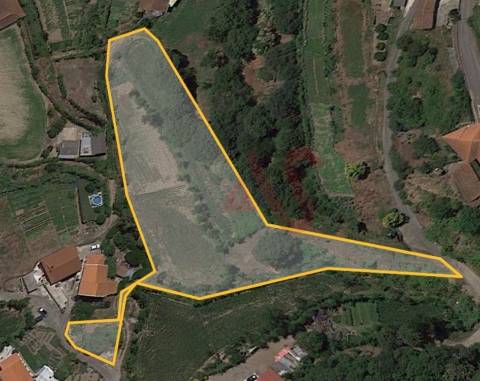 Moradia T2 para restauro em São Faustino, Guimarães