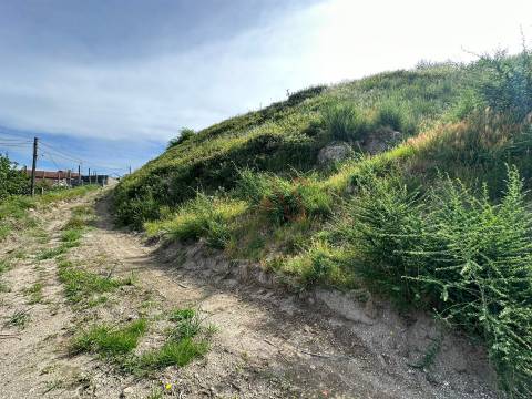 Terreno para construção com 6.652 m2 em São Miguel, Vizela