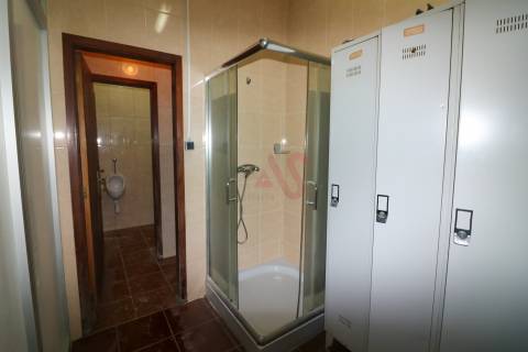 Trespasse de estabelecimento comercial com 197 m2 em Lagoas, Santo Adrião de Vizela