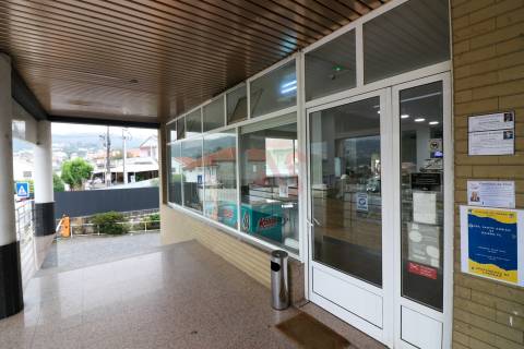 Trespasse de estabelecimento comercial com 197 m2 em Lagoas, Santo Adrião de Vizela