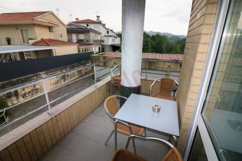 Trespasse de estabelecimento comercial com 197 m2 em Lagoas, Santo Adrião de Vizela