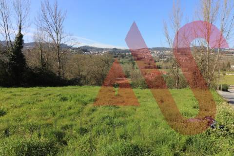 Moradia para restauro em S. Jorge, Felgueiras