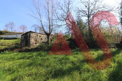 Moradia para restauro em S. Jorge, Felgueiras