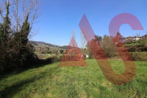 Moradia para restauro em S. Jorge, Felgueiras