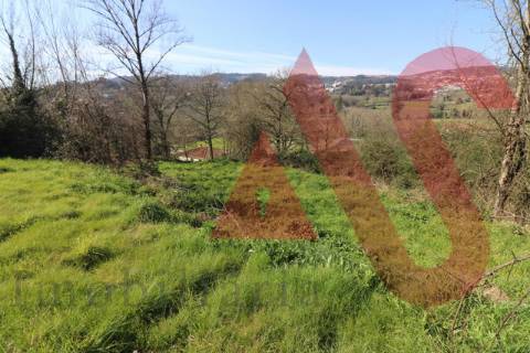 Moradia para restauro em S. Jorge, Felgueiras