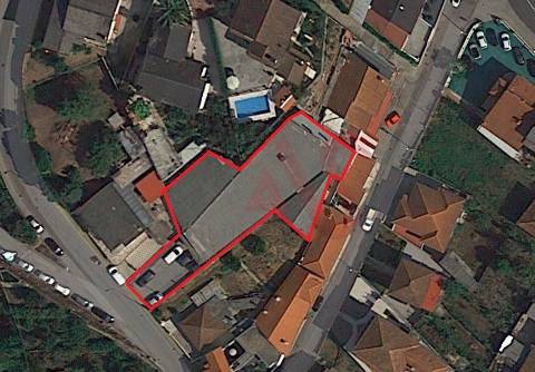 Pavilhão industrial com 1.017 m2 em Margaride, Felgueiras