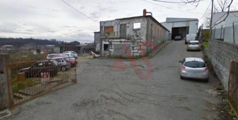 Armazém com 1.492 m2 em Penamaior, Paços de Ferreira