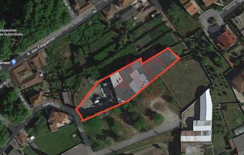 Armazém com 1.492 m2 em Penamaior, Paços de Ferreira