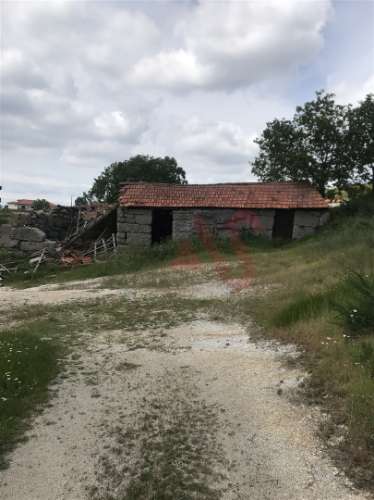 Quinta T2 p/ restauro em Soalhães, Marco de Canaveses.