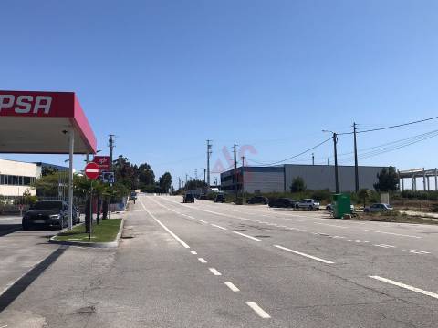 Terreno para construção com 2.374 m2 em Revinhade, Felgueiras