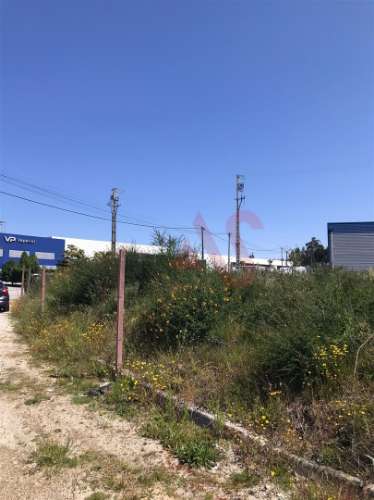 Terreno para construção com 2.374 m2 em Revinhade, Felgueiras