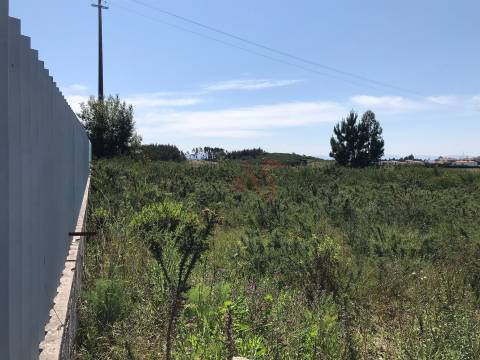 Terreno para construção com 2.374 m2 em Revinhade, Felgueiras