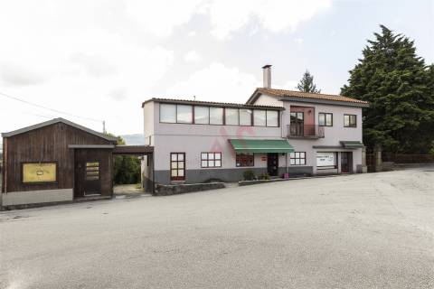 Moradia de Charme T7 na Freguesia de Bairro, Concelho de Vila Nova de Famalicão