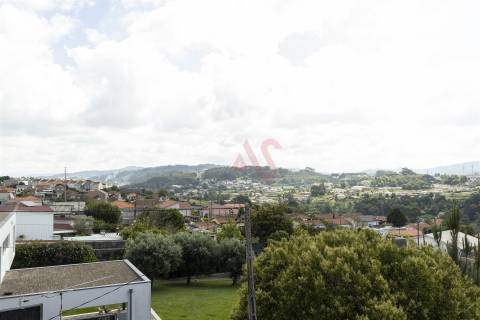 Moradia de Charme T7 na Freguesia de Bairro, Concelho de Vila Nova de Famalicão