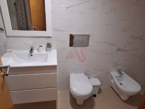 Moradia T3+T2 em Duas Igrejas, Paredes