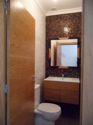 Moradia T3+T2 em Duas Igrejas, Paredes