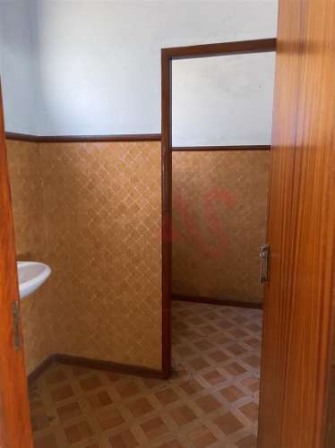 Armazém de 250 m² em Lordelo, Guimarães