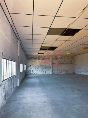 Armazém de 250 m² em Lordelo, Guimarães