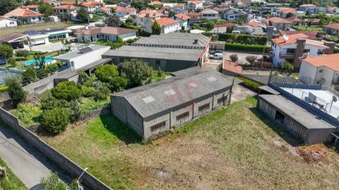Armazém de 250 m² em Lordelo, Guimarães