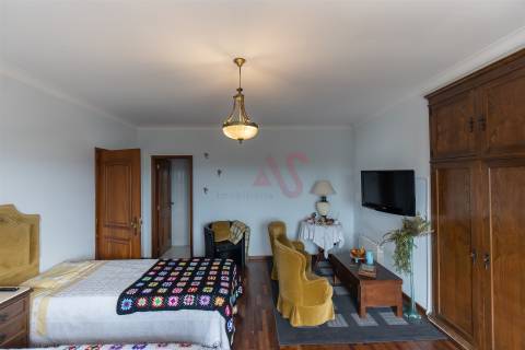 Moradia T4 com elevador em Marecos, Penafiel