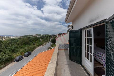 Moradia T4 com elevador em Marecos, Penafiel