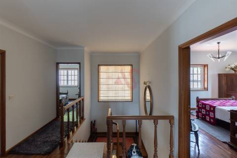 Moradia T4 com elevador em Marecos, Penafiel